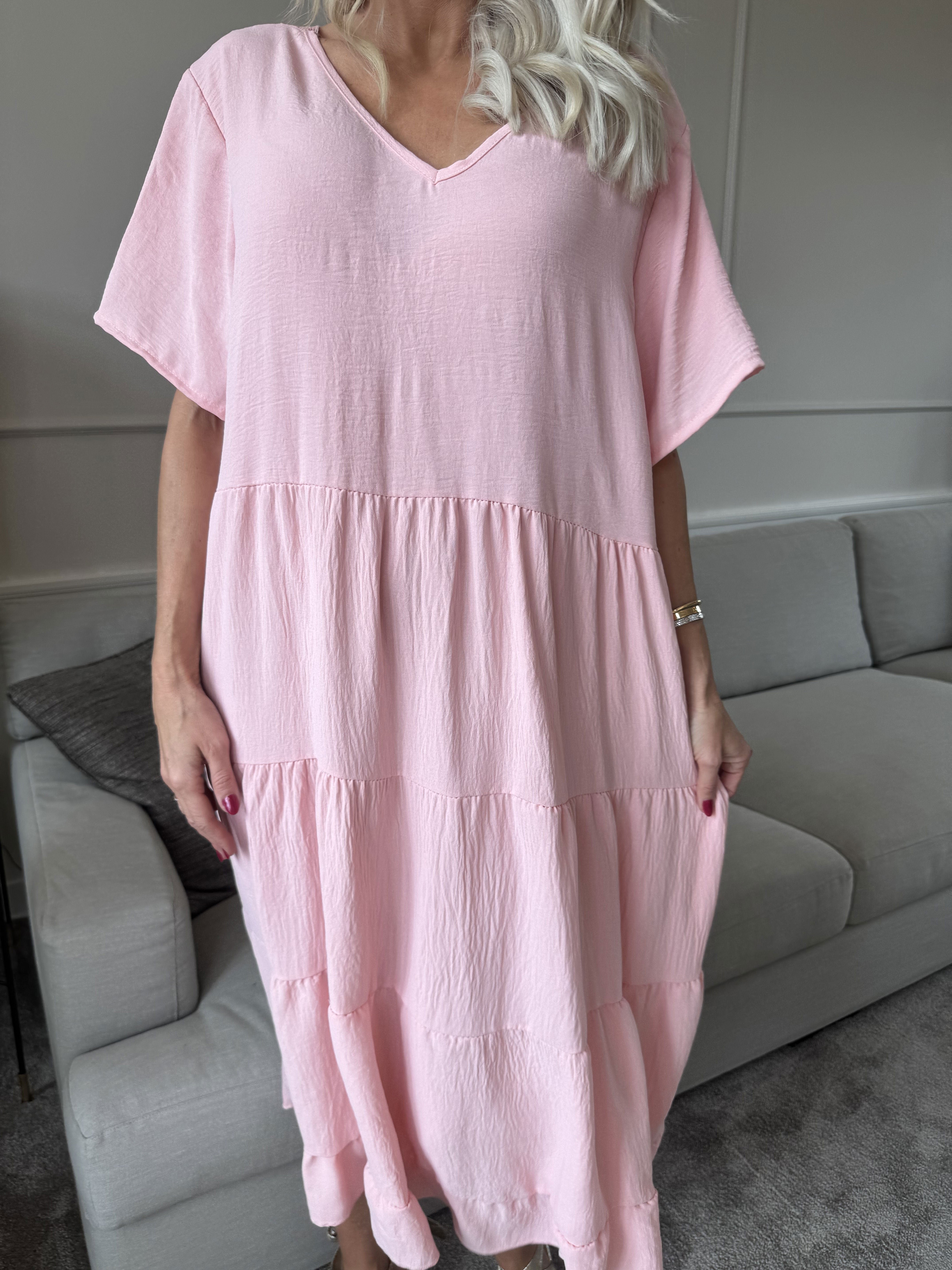 Shayna - Tunikakjole i viskose med broderet detaljer på ryggen